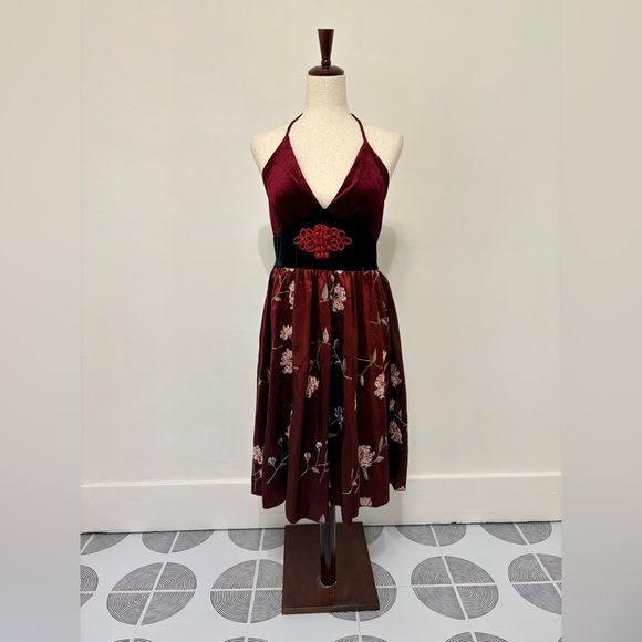 Armani Collezioni Dresses & Skirts - Ad:hoc le Collezioni Embroidered Flower Velvet Halter Dress